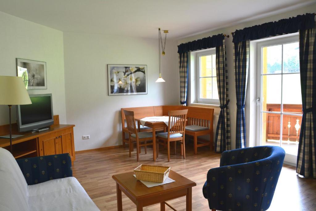 Apart-Pension Wesenauerhof Fuschl am See Room photo